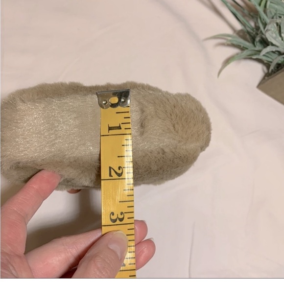 NWT Super furry dog pouch, OS, brown - Picture 8 of 9